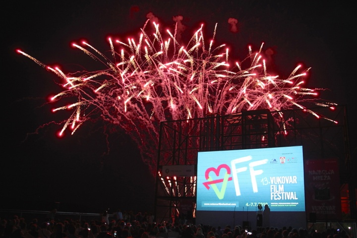 Uz spektakularan vatromet otvoren najznačajniji filmski festival u Hrvatskoj